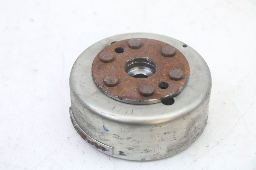 photo de ESTATOR YAMAHA YP MAJESTY 125 (2007 - 2010) - Primer plano técnico
