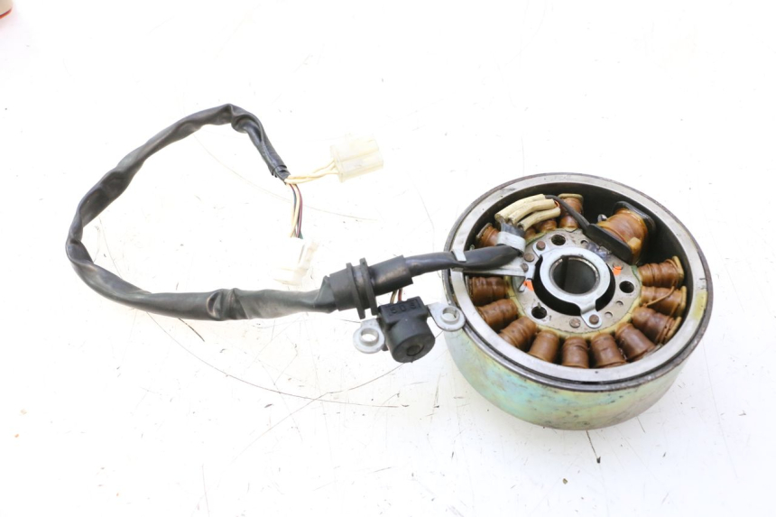 photo de ROTOR ESTATOR YAMAHA YP MAJESTY 125 (1998 - 2001) - Otra perspectiva