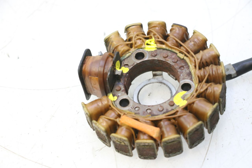 photo de ROTOR ESTATOR YAMAHA YP MAJESTY 125 (2002 - 2006) - Enfoque en la estructura