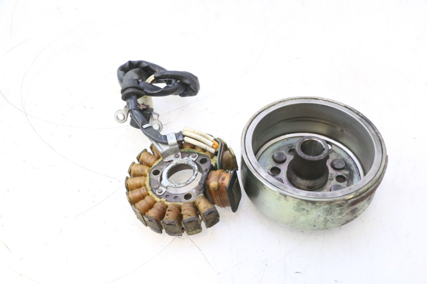 photo de ROTOR ESTATOR YAMAHA YP MAJESTY 125 (1998 - 2001) - Características distintivas