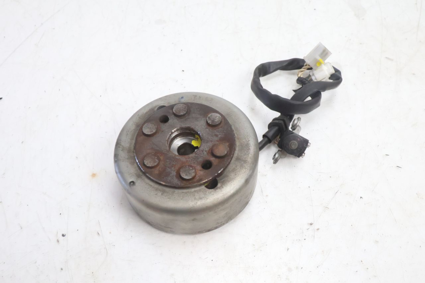 photo de ESTATOR YAMAHA YP MAJESTY 125 (2007 - 2010) - Detalle de la pieza