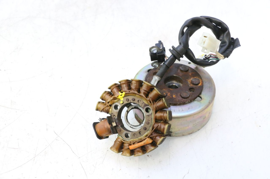 photo de ROTOR ESTATOR YAMAHA YP MAJESTY 125 (2002 - 2006) - Otra perspectiva