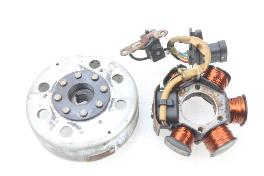 photo de ROTOR ESTATOR PIAGGIO ZIP 2T 50 (2009 - 2019) - Otra vista del artículo