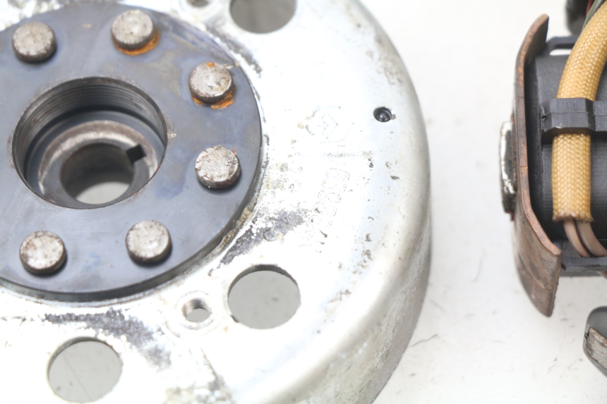 photo de ROTOR ESTATOR PIAGGIO ZIP 2T 50 (2009 - 2019) - Marcados y referencias originales