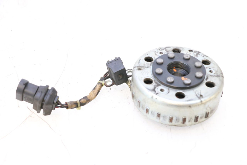 photo de ROTOR ESTATOR PIAGGIO ZIP 4T 50 (2018 - 2020) - Zoom estado de uso