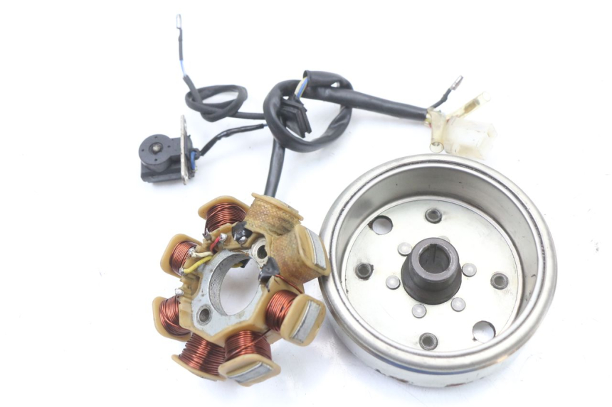 photo de ESTATOR UNIVERSAL BIKE ZN50QT-11B 50 (2018 - 2021) - Vista principal