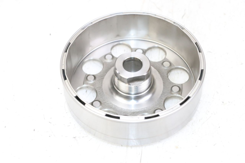 photo de VOLANTE MAGNETICO SUZUKI GSR 750 (2011 - 2017) - Vista principal