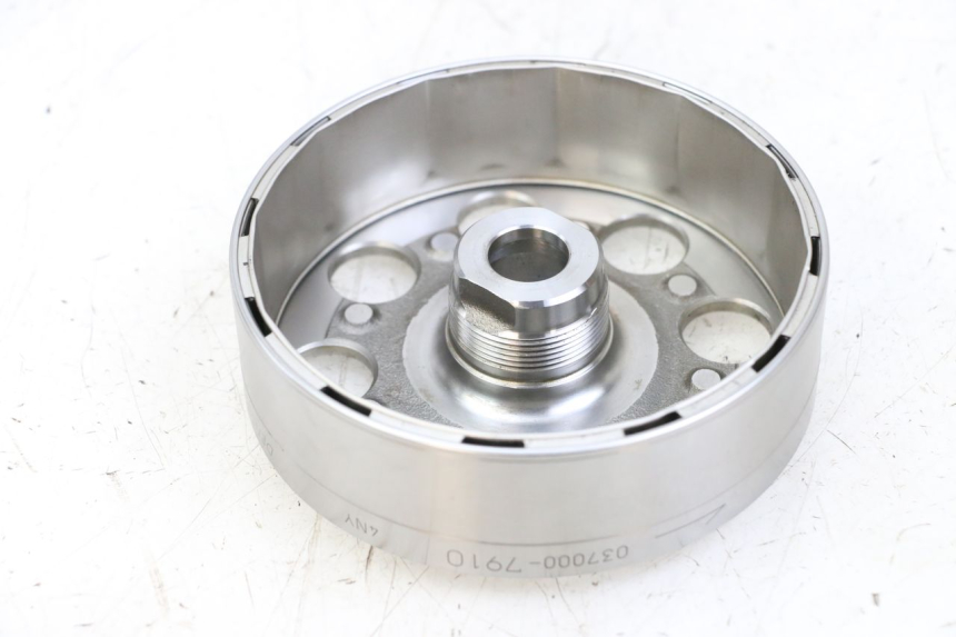 photo de VOLANTE MAGNETICO SUZUKI GSR 750 (2011 - 2017) - Zoom estado de uso