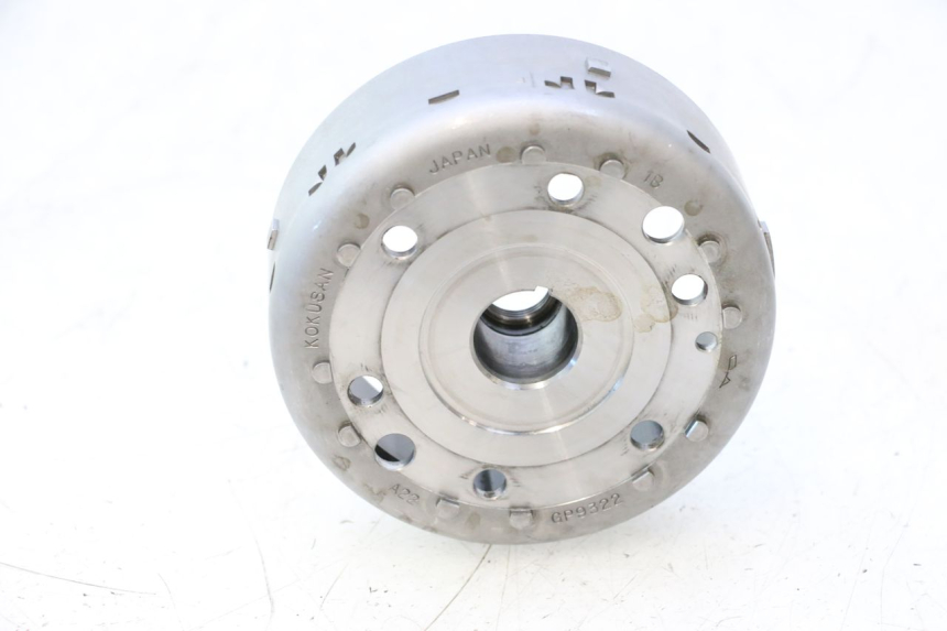 photo de VOLANTE MAGNETICO SUZUKI SV S 650 (1999 - 2002) - Detalle de la pieza