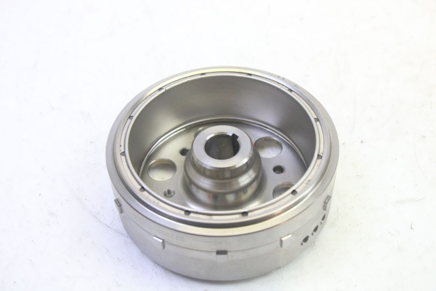 photo de VOLANTE MAGNETICO YAMAHA TDM ABS 900 (2002 - 2014) - Zoom estado de uso