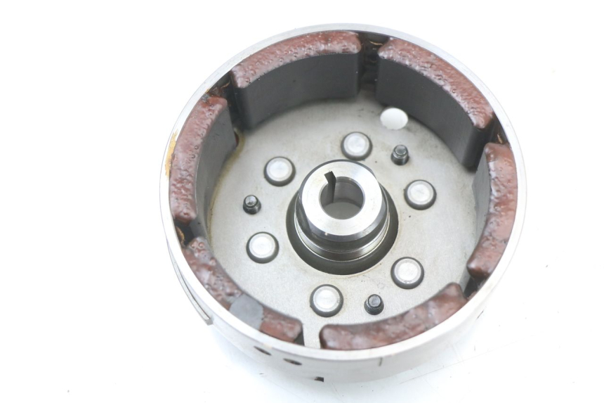 photo de VOLANTE MAGNETICO SUZUKI UH BURGMAN 125 (2002 - 2006) - Zoom estado de uso