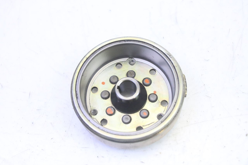 photo de VOLANTE MAGNETICO PEUGEOT VIVACITY NEW 2T 50 (2008 - 2017) - Otra perspectiva