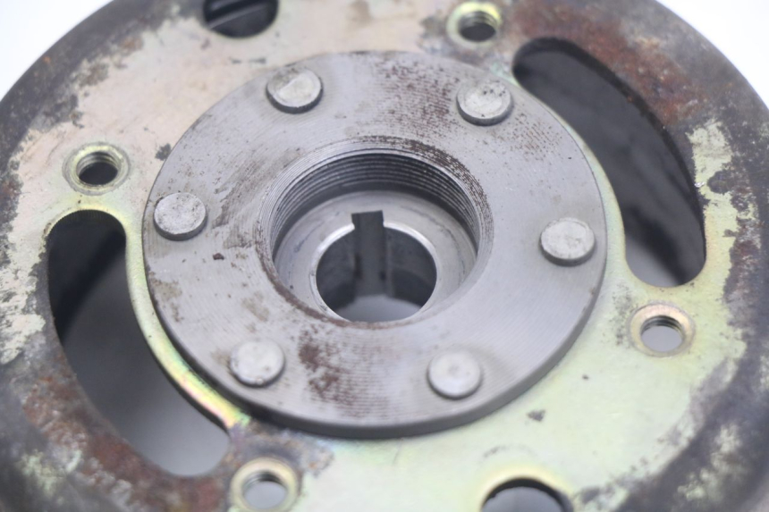 photo de VOLANTE MAGNETICO PEUGEOT VIVACITY 125 (2010 - 2017) - Zoom estado de uso