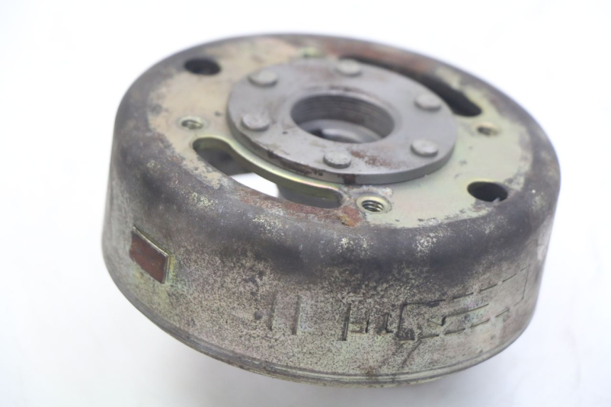 photo de VOLANTE MAGNETICO PEUGEOT VIVACITY 125 (2010 - 2017) - Otra perspectiva