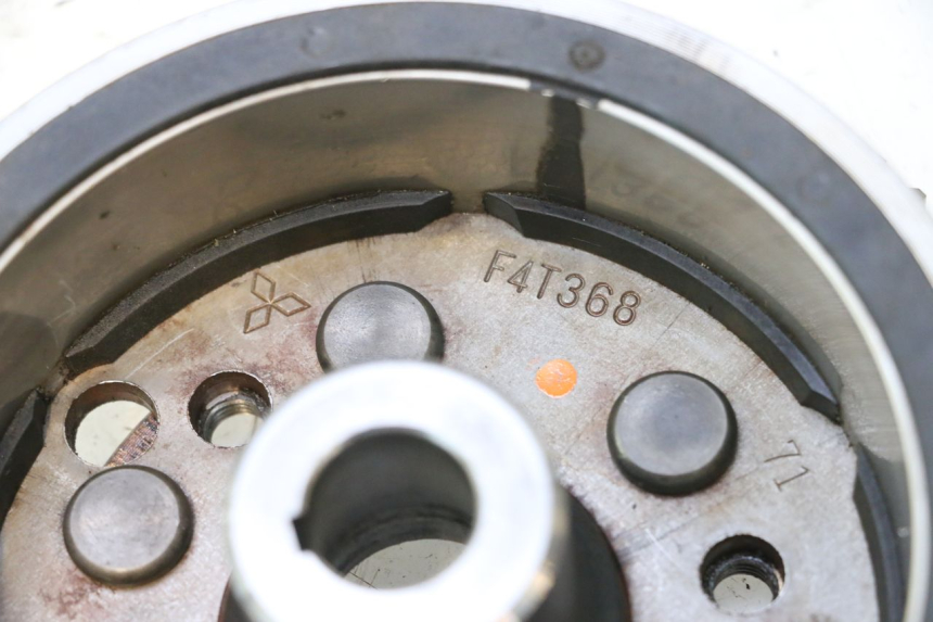 photo de VOLANTE MAGNETICO YAMAHA WAVE RUNNER GP R 1200 (2000 - 2003) - Detalle de la pieza