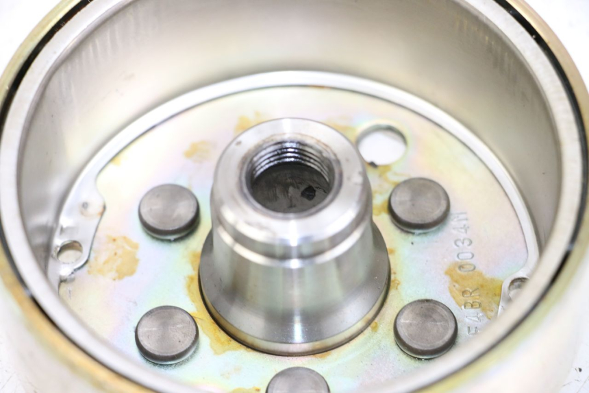 photo de VOLANTE MAGNETICO YAMAHA XJ600 XJ DIVERSION 600 (1992 - 1997) - Otra perspectiva