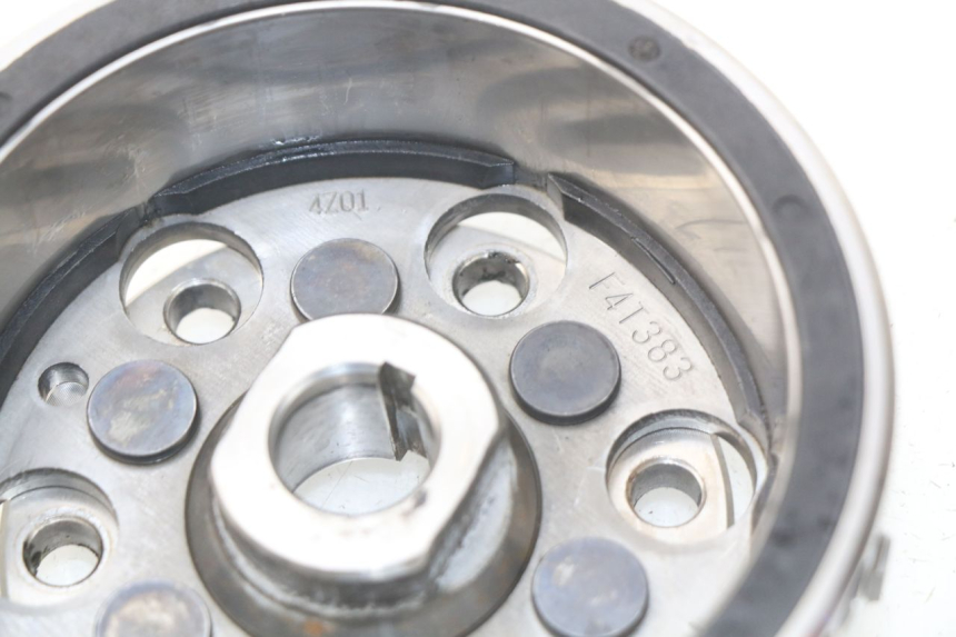 photo de VOLANTE MAGNETICO YAMAHA XP T-MAX TMAX ABS 500 (2004 - 2007) - Otra perspectiva