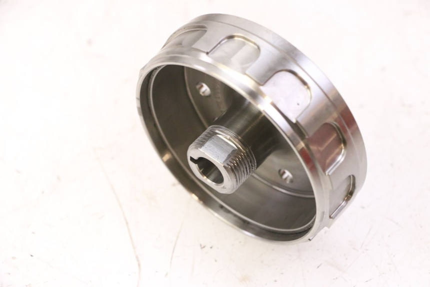 photo de VOLANTE MAGNETICO YAMAHA YZ-F YZF 250 (2014 - 2018) - Otra perspectiva