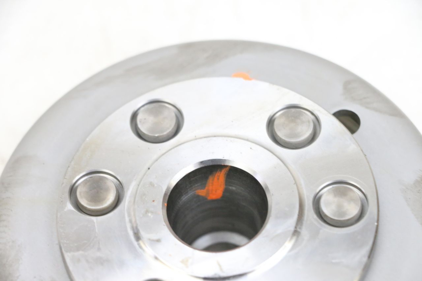 photo de VOLANTE MAGNETICO KAWASAKI ZR 7 750 (1999 - 2004) - Detalles de los puntos de fijación