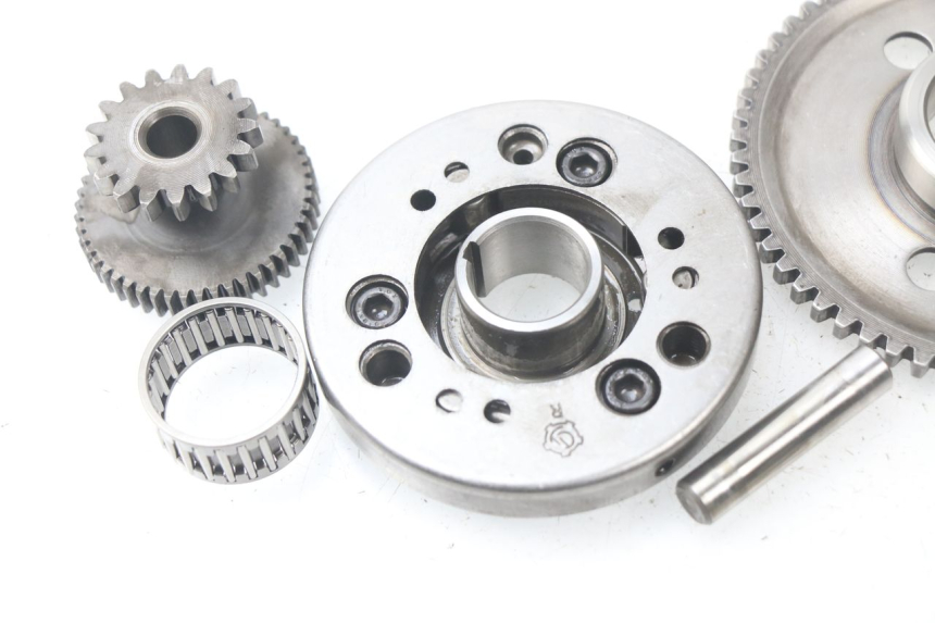 photo de RUEDA LIBRE DE ARRANQUE JONWAY AZTRAL 125 (2008 - 2017) - Primer plano técnico