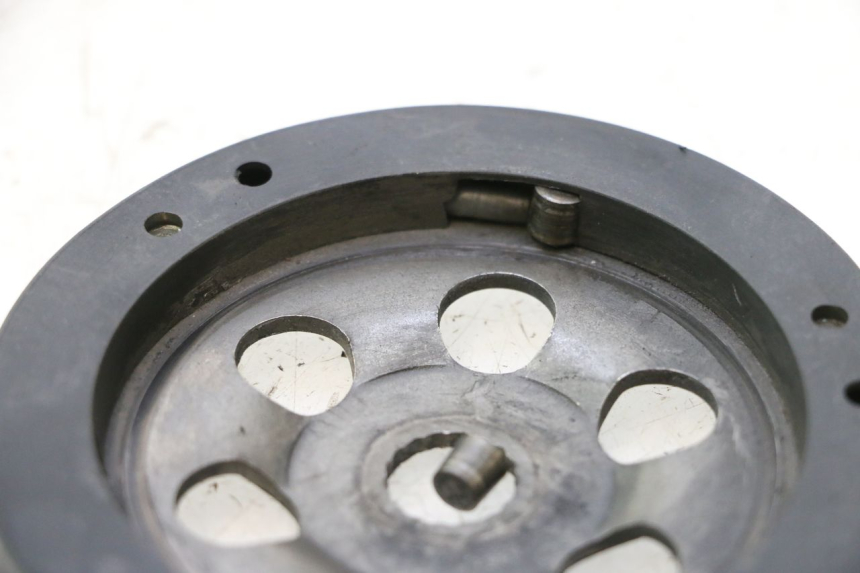 photo de RUEDA LIBRE DE ARRANQUE MBK BOOSTER SPIRIT 50 (1999 - 2003) - Primer plano técnico