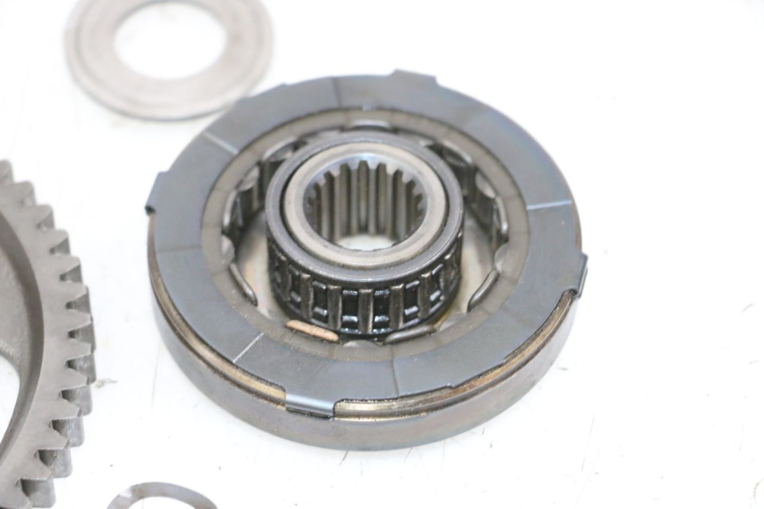 photo de RUEDA LIBRE DE ARRANQUE SUZUKI BURGMAN 650 (2013 - 2020) - Marcados y referencias originales