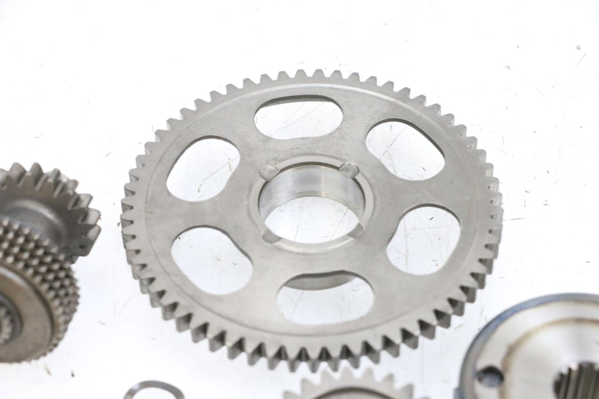 photo de ARRANQUE RUEDA LIBRE SUZUKI BURGMAN EXECUTIVE ABS 650 (2006 - 2012) - Otra perspectiva