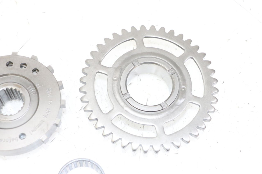 photo de ARRANQUE RUEDA LIBRE HONDA CB R 1000 (2018 - 2023) - Otra perspectiva