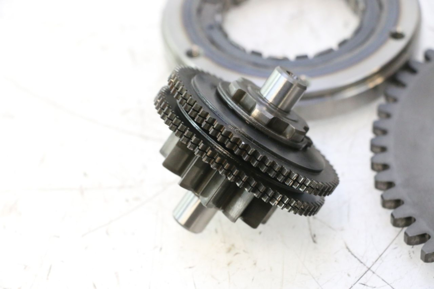 photo de RUEDA LIBRE DE ARRANQUE GILERA GP 800 (2007 - 2013) - Otra perspectiva