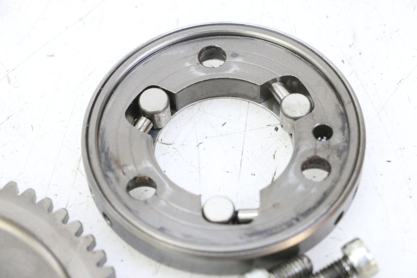 photo de ARRANQUE RUEDA LIBRE KYMCO GRAND DINK 125 (2008 - 2014) - Estado de la superficie y material