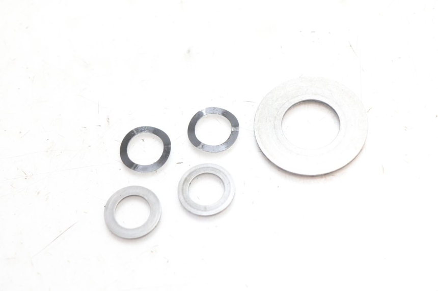 photo de ARRANQUE RUEDA LIBRE SUZUKI GSR 600 (2005 - 2012) - Primer plano técnico