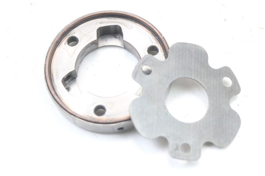 photo de ARRANQUE RUEDA LIBRE HYOSUNG GV AQUILA 125 (2000 - 2009) - Primer plano técnico