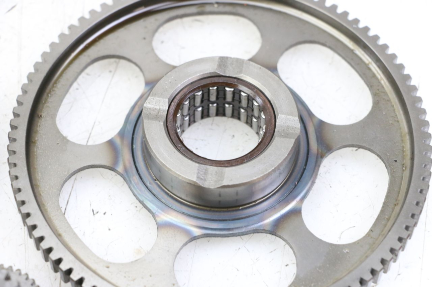 photo de ARRANQUE RUEDA LIBRE HONDA VT C2 SHADOW 750 (1997 - 2001) - Detalles de los puntos de fijación