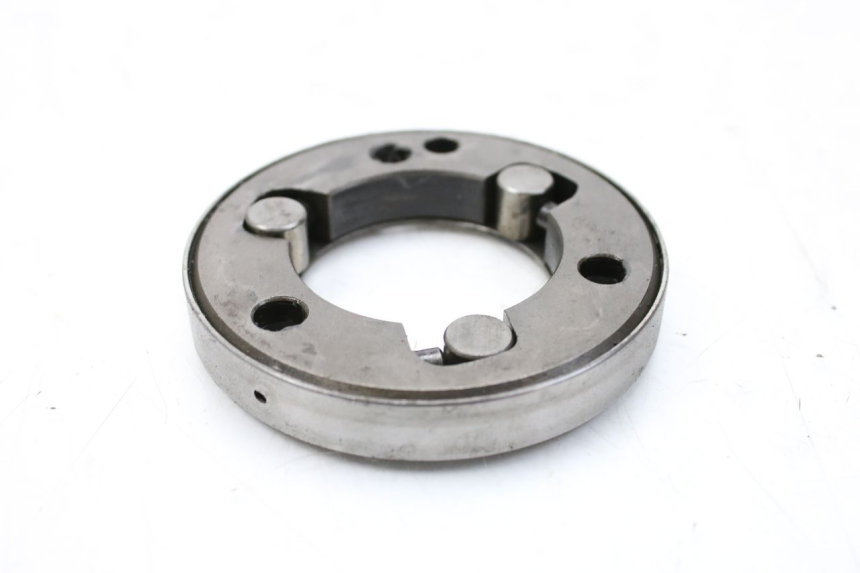 photo de ARRANQUE RUEDA LIBRE SYM HUSKY 125 (1999 - 2005) - Primer plano técnico