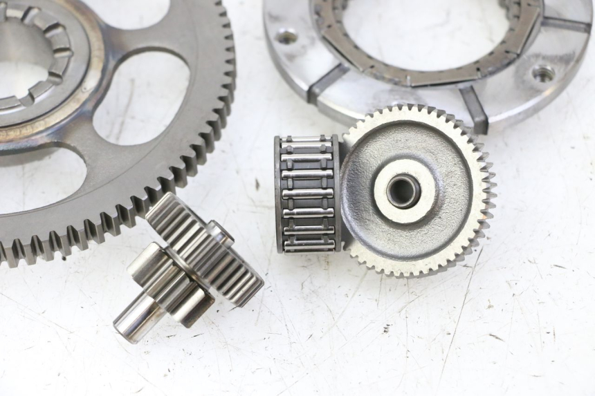 photo de ARRANQUE RUEDA LIBRE HONDA NTV DEAUVILLE 650 (2001 - 2006) - Primer plano técnico