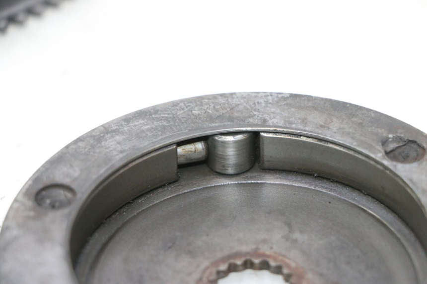 photo de ARRANQUE RUEDA LIBRE TNT MOTOR ROMA 10' 2T 50 (2011 - 2018) - Detalles de los puntos de fijación