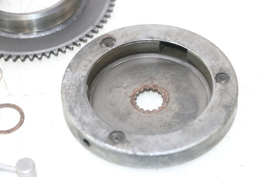 photo de ARRANQUE RUEDA LIBRE TNT MOTOR ROMA 10' 2T 50 (2011 - 2018) - Estado de la superficie y material