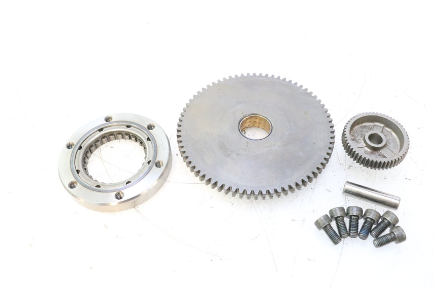 photo de ARRANQUE RUEDA LIBRE SUZUKI SV S 650 (2003 - 2009) - Primer plano técnico