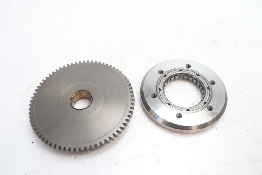 photo de ARRANQUE RUEDA LIBRE SUZUKI SV S 650 (1999 - 2002) - Primer plano técnico