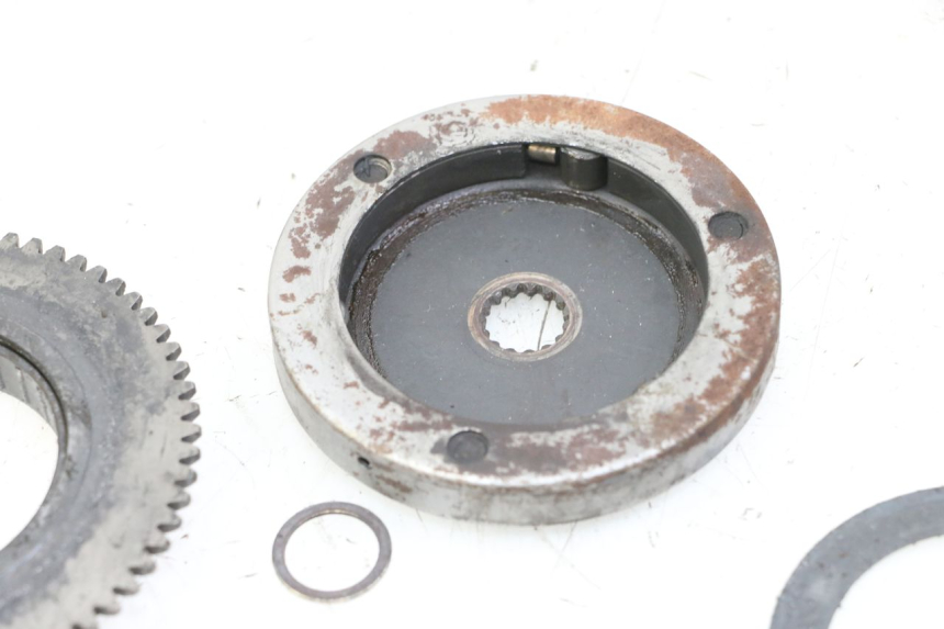 photo de ARRANQUE RUEDA LIBRE TNT MOTOR ROMA 10' 2T 50 (2011 - 2018) - Detalles de los puntos de fijación