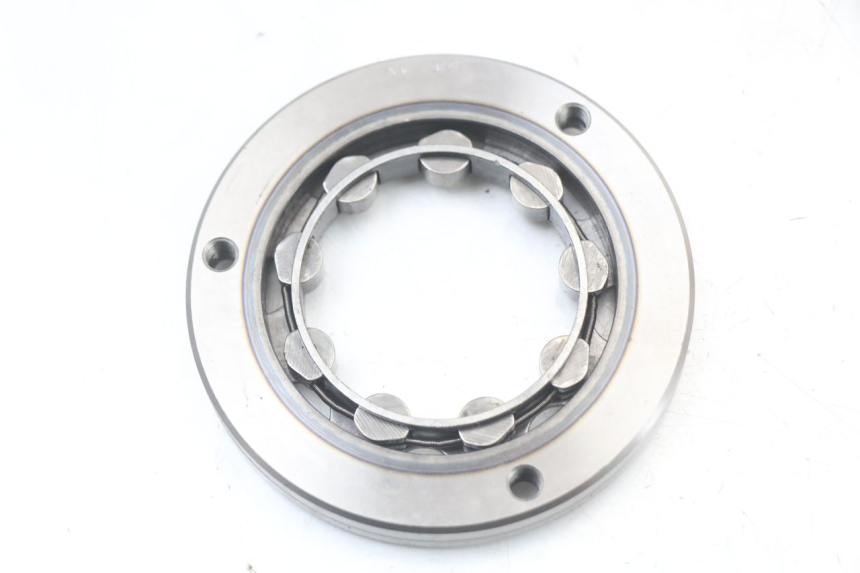 photo de ARRANQUE RUEDA LIBRE SUZUKI VL INTRUDER 125 (2004 - 2007) - Primer plano técnico