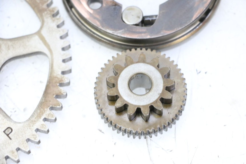 photo de ARRANQUE RUEDA LIBRE YAMAHA X-MAX XMAX 125 (2010 - 2013) - Detalles de los puntos de fijación