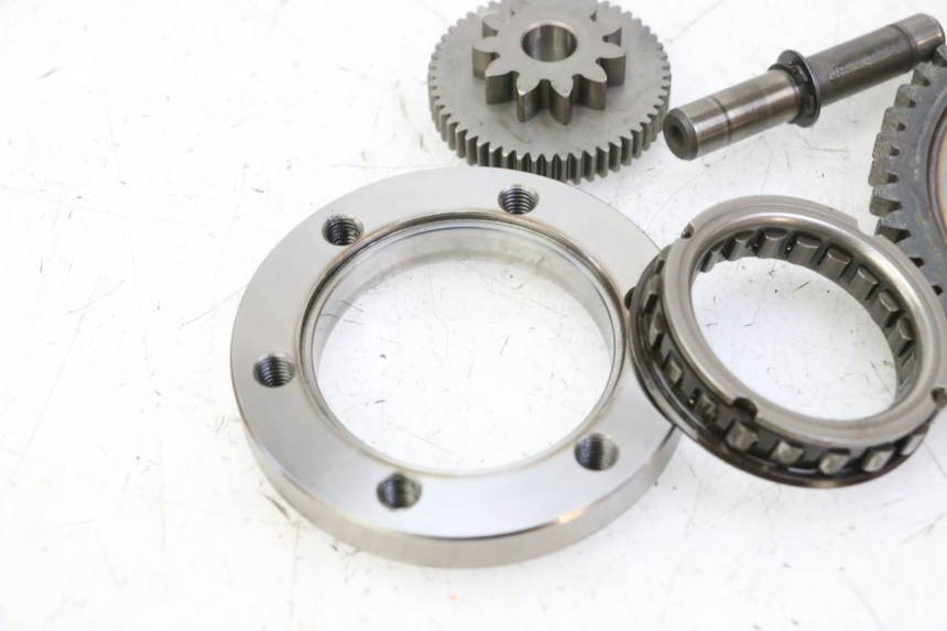 photo de RUEDA LIBRE DE ARRANQUE YAMAHA X-MAX XMAX 250 (2006 - 2009) - Primer plano técnico