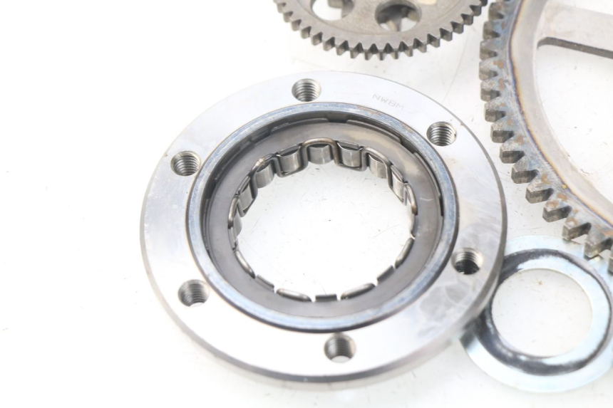 photo de ARRANQUE RUEDA LIBRE YAMAHA XP T-MAX TMAX ABS 500 (2004 - 2007) - Primer plano técnico