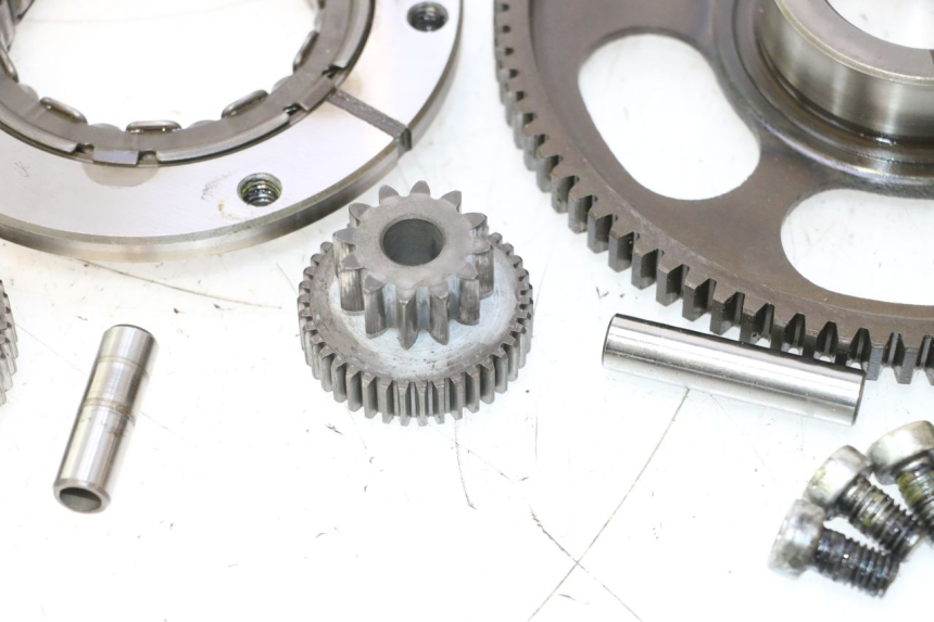 photo de ARRANQUE RUEDA LIBRE HONDA XRV AFRICA TWIN 750 (1990 - 1992) - Detalles de los puntos de fijación