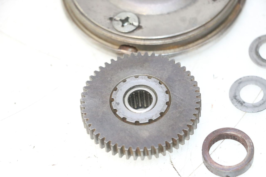 photo de RUEDA LIBRE DE ARRANQUE YAMAHA YP MAJESTY 125 (2002 - 2006) - Primer plano técnico