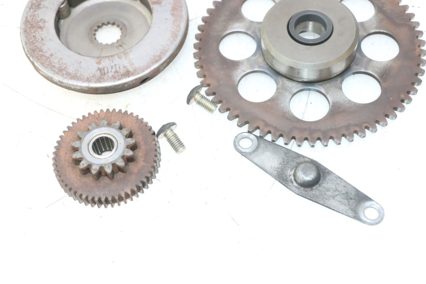 photo de ARRANQUE RUEDA LIBRE YAMAHA YP MAJESTY 125 (2007 - 2010) - Detalles de los puntos de fijación