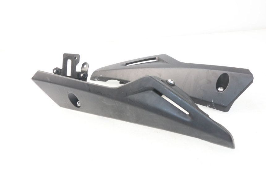 photo de QUILLA YAMAHA FZ8 800 (2010 - 2016) - Otra perspectiva