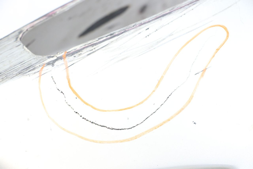 photo de QUILLA SUZUKI GSX E 250 (1982 - 1983) - Estado de la superficie y material