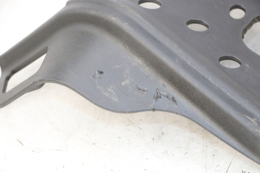 photo de QUILLA SMALL MX THUNDER 250 - Detalles de los puntos de fijación